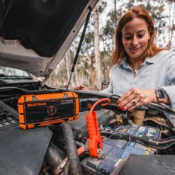 WILDTRAK Jumpstarter S4000 A37 Wireless Charging 15W 28800mAh -Camping Gear 36 5d3d9e4f dfc9 490e a83f 4a69b6ee8ff0