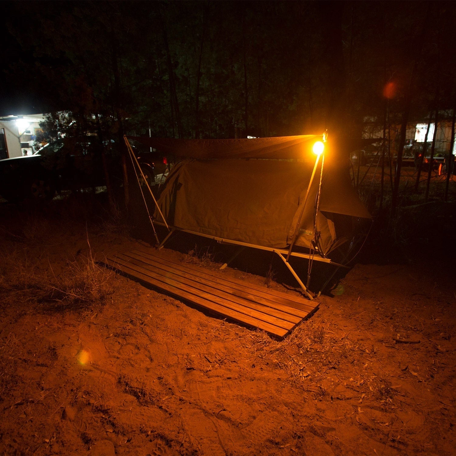 HARDKORR 4 Pack U-Lite Dual Colour LED Lantern W/ Inbuilt Lithium Battery 14 HARDKORR 4 Pack U-Lite Dual Colour LED Lantern W/ Inbuilt Lithium Battery - Image 14